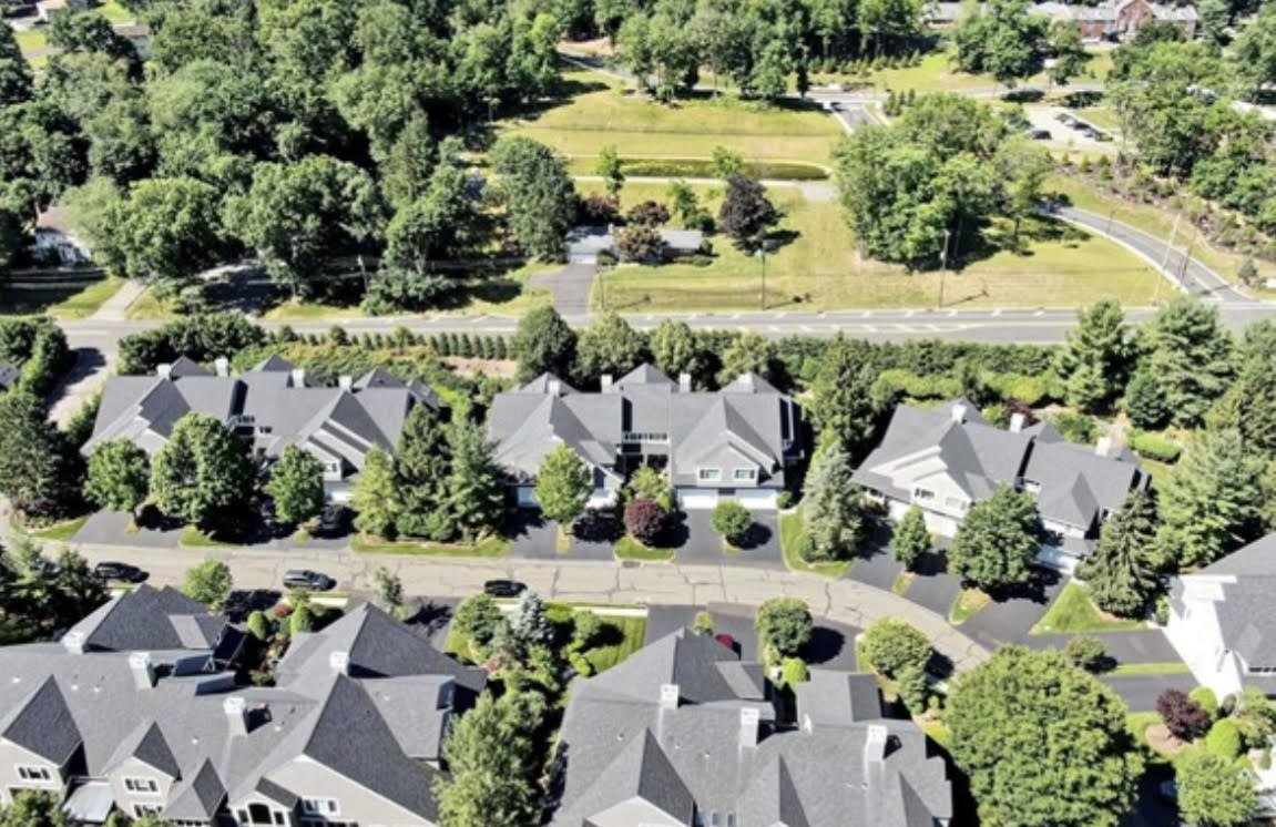 Wyckoff Avenue District, NJ - Cedar Hills Wyckoff NJ Condos and Townhomes